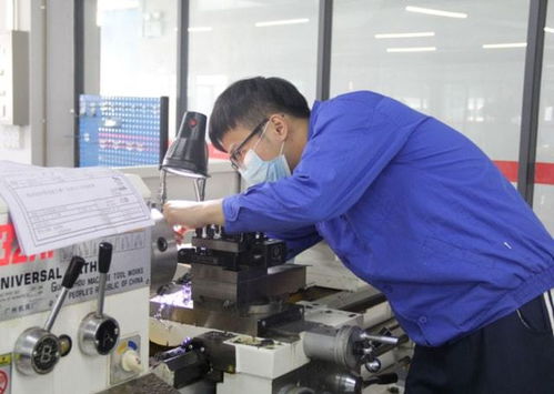 民辦本科與公辦專科 計算機(jī)及辦公設(shè)備維修專業(yè)的選擇與差距