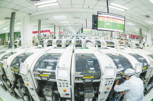 武漢 韌性之城，經(jīng)濟(jì)穩(wěn)居全國(guó)前十，專(zhuān)業(yè)服務(wù)保障城市運(yùn)轉(zhuǎn)